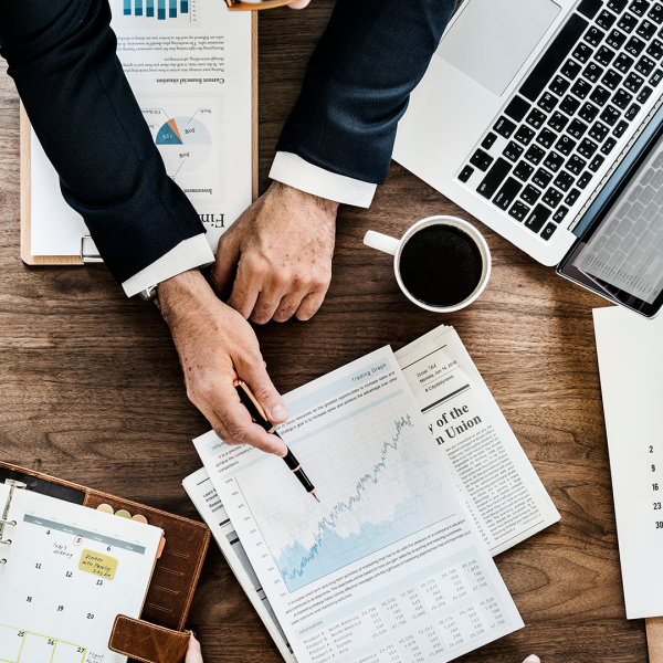 aerial-view-business-data-analysis-graph aerial-view-business-data-analysis-graph